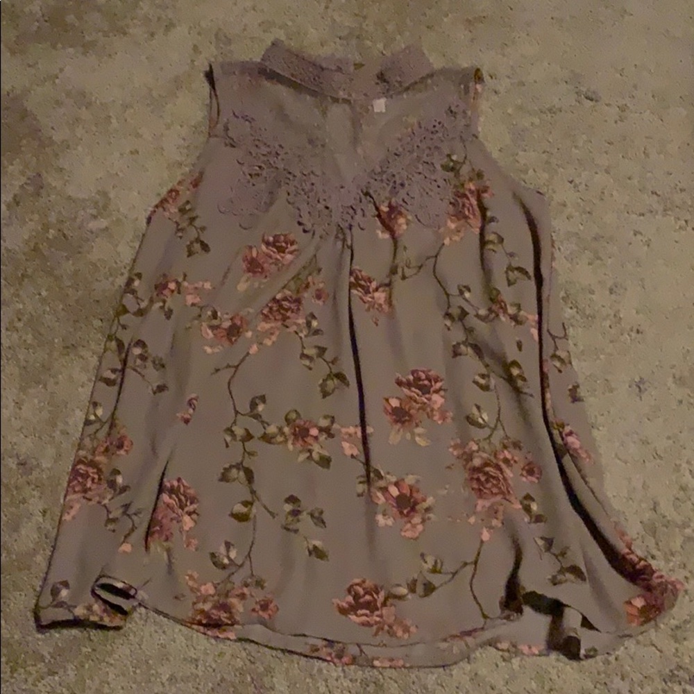 Lilac floral sleeveless top